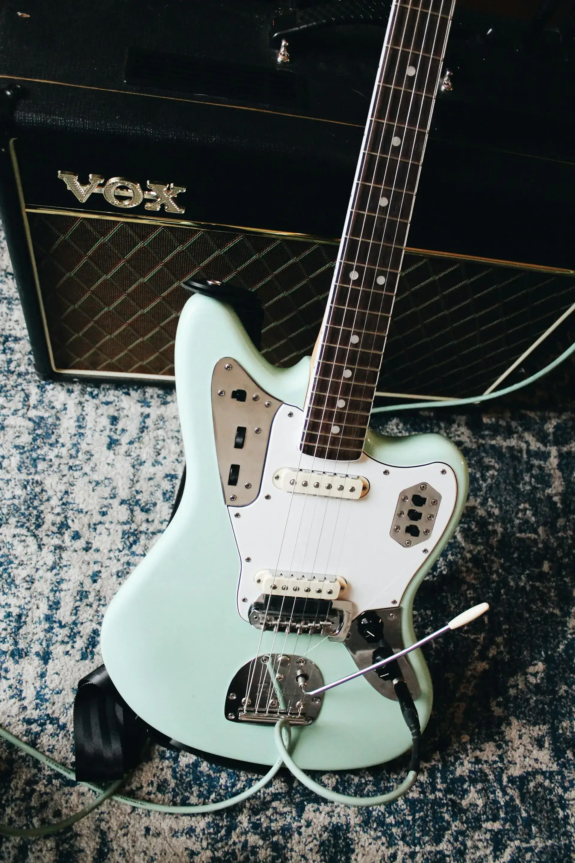Shared guitar